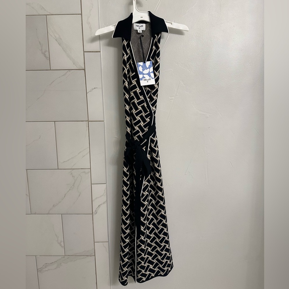 DVF Collared Sleeveless Vintage Weave Neutral SweaterKnit Midi Wrap Dress